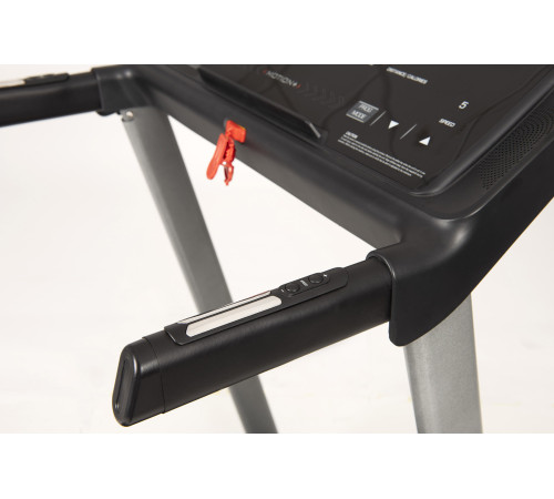 Бігова доріжка електрична Toorx Treadmill Motion Plus (MOTION-PLUS) чорна Бігова доріжка електрична Toorx Treadmill Motion Plus (MOTION-PLUS) чорна