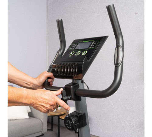 Велотренажер магнітний TUNTURI CARDIO FIT B40 Велотренажер магнітний TUNTURI CARDIO FIT B40