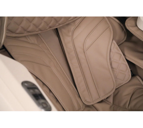 Масажне крісло Casada SkyLiner II, кремово-коричневий