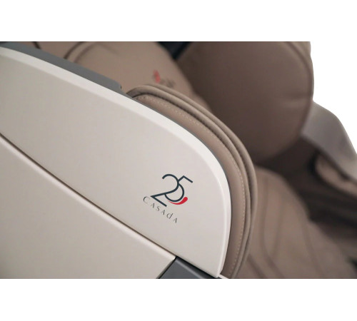 Масажне крісло Casada SkyLiner II, кремово-коричневий