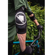 Налокітник  Endura  Singletrack II 2022 - M-L- чорний