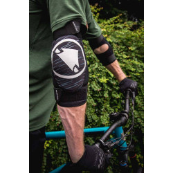 Налокітник  Endura  Singletrack II 2022 - M-L- чорний