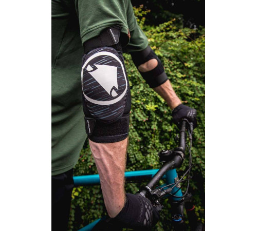 Налокітник Endura Singletrack II 2022 - M-L- чорний