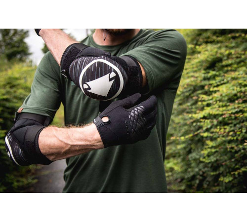 Налокітник Endura Singletrack II 2022 - M-L- чорний