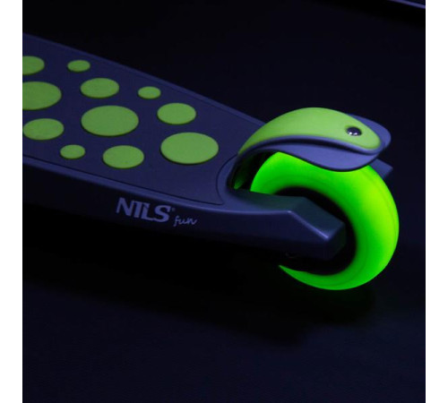 Самокат NILS FUN HLB02 (зелений) Самокат NILS FUN HLB02 (зелений)