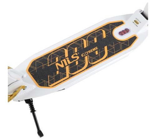 Самокат Nils Extreme HM209T чорно-білий