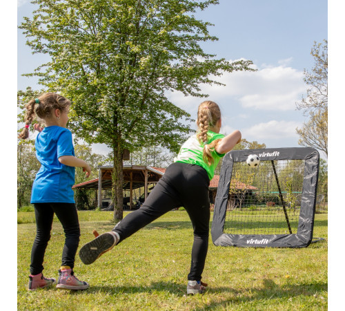 Сітка тренувальна для футболу VIRTUFIT REBOUNDER PRO KICKBACK 84 х 84 см, чорна