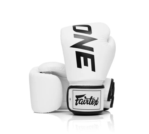 Рукавички боксерські шкіряні з бинтами Fairtex BGV1-ONE 10 унцій, білі