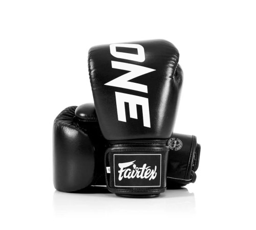Рукавички боксерські шкіряні з бинтами Fairtex BGV1-ONE 12 унцій, чорні