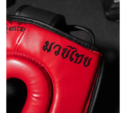 Шолом боксерський закритий з капою Phantom Muay Thai розмір універсальний, червоний