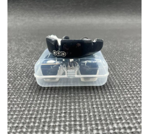 Капа боксерська доросла OPRO Instant від 11 років чорно-біла