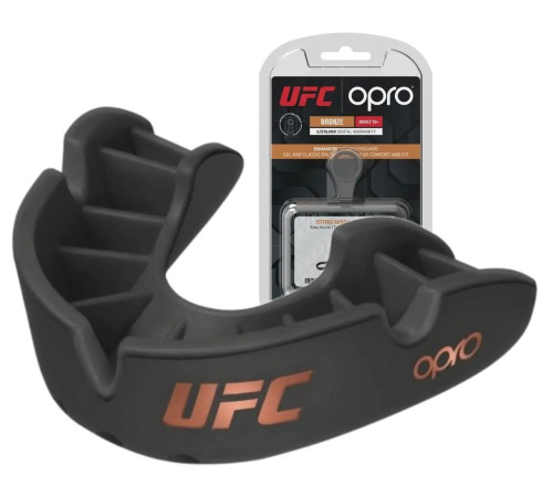 Капа боксерська доросла OPRO Bronze UFC Hologram від 10 років чорна
