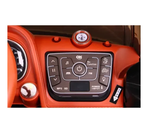 Дитячий автомобіль на акумуляторі Bentley Bentayga білий + колеса EVA + MP3 радіо + пульт дистанційного керування