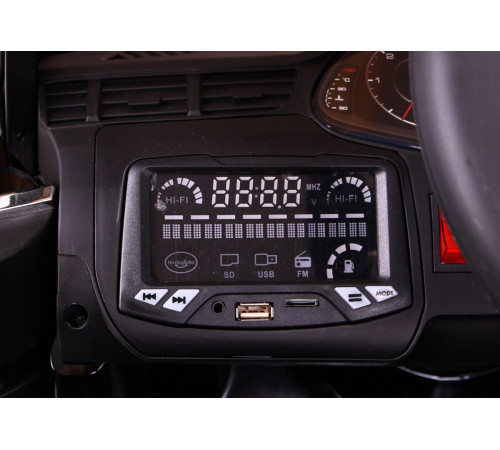 Дитяча акумуляторна машинка Audi Q7 Quattro S-Line Червона