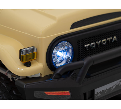 Toyota FJ Cruiser для дітей бежевий + пульт дистанційного керування + повний привід + LED аудіо + EVA + Free Start