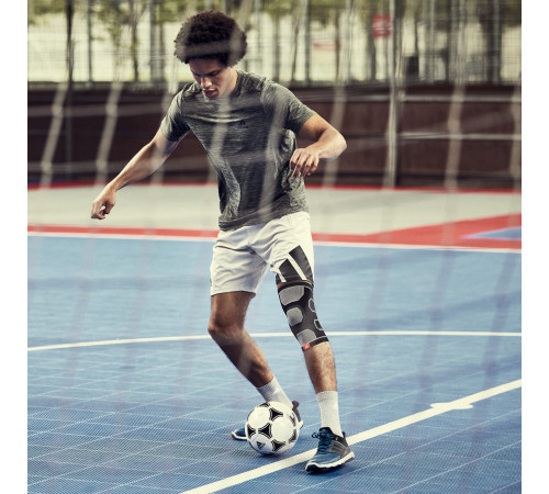 Бандаж для стабілізації колінного суглоба ADIDAS S ADSU-12521BK