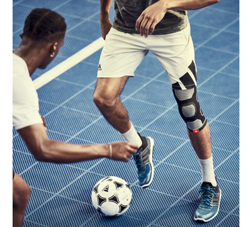 Бандаж для стабілізації колінного суглоба ADIDAS S ADSU-12521BK