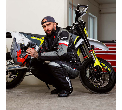 Мотоциклетний шолом W-TEC V331 PR графічний червоно-сірий XL (61-62)