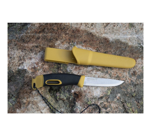 Ніж туристичний 2в1 Morakniv Companion Spark (S) - жовтий Ніж туристичний 2в1 Morakniv Companion Spark (S) - жовтий
