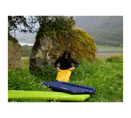 Килимок надувний Exped Versa 2R M, 183 х 52 х 5 см - темно-синій