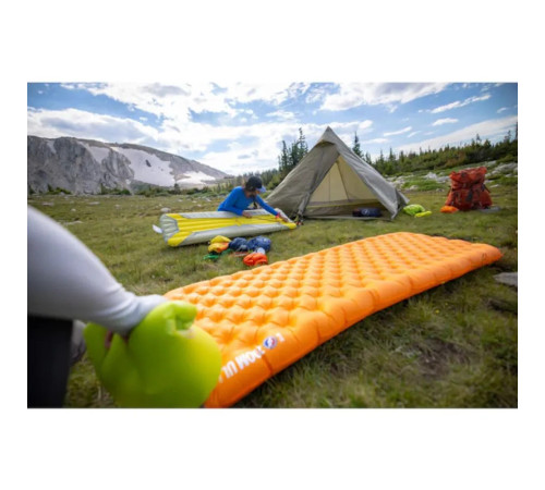 Килимок надувний Big Agnes Zoom UL Insulated 20x72 Regular amber glow - оранжевий