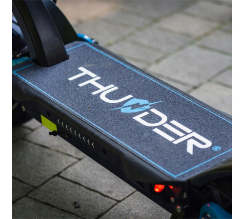 Електросамокат THUNDER FLUX 1000W 48V 18Ah Електросамокат THUNDER FLUX 1000W 48V 18Ah