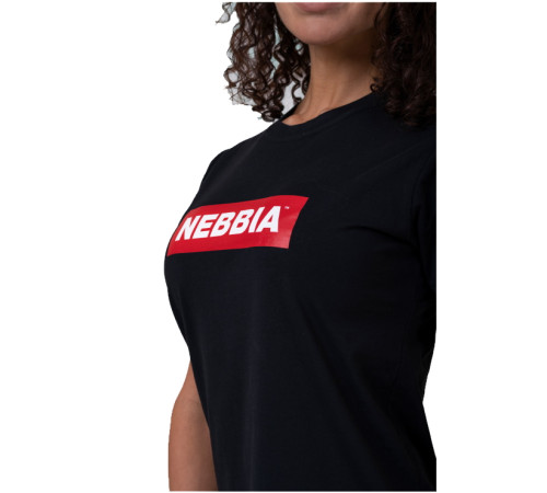 Жіноча футболка Nebbia Basic 592 - розмір S / чорний Жіноча футболка Nebbia Basic 592 - розмір S / чорний