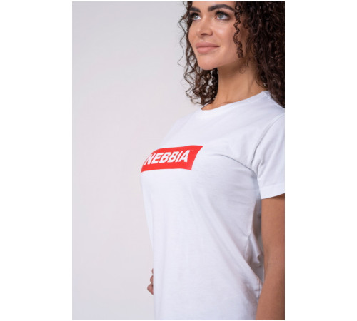 Жіноча футболка Nebbia Basic 592 - розмір XS / білий Жіноча футболка Nebbia Basic 592 - розмір XS / білий