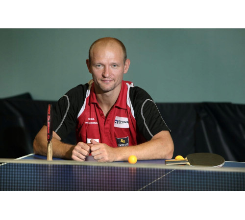 Ракетка для настільного тенісу BUTTERFLY Timo Boll SG33, чорно-червона Ракетка для настільного тенісу BUTTERFLY Timo Boll SG33, чорно-червона