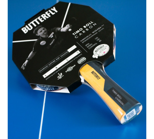Ракетка для настільного тенісу BUTTERFLY Timo Boll Carbon, чорно-червона Ракетка для настільного тенісу BUTTERFLY Timo Boll Carbon, чорно-червона