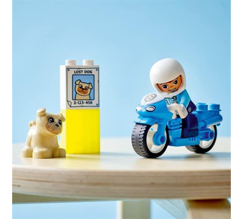 Конструктор LEGO DUPLO Rescue Поліцейський мотоцикл 5 ел. (10967) Конструктор LEGO DUPLO Rescue Поліцейський мотоцикл 5 ел. (10967)