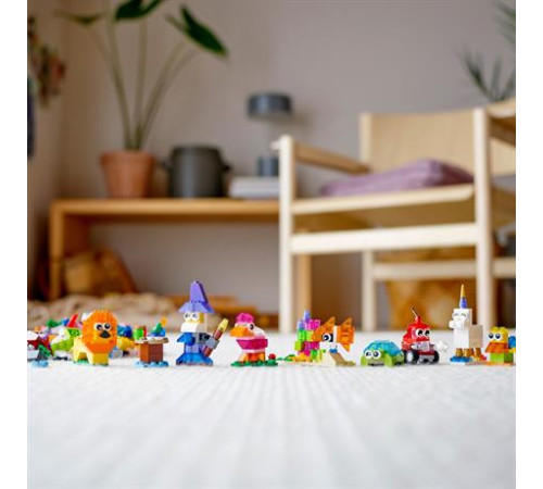 Конструктор LEGO Classic Прозорі кубики для творчості 500 ел. (11013) Конструктор LEGO Classic Прозорі кубики для творчості 500 ел. (11013)