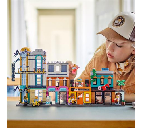 Конструктор LEGO Creator Центральна вулиця 3 в 1, 1459 ел. (31141) Конструктор LEGO Creator Центральна вулиця 3 в 1, 1459 ел. (31141)