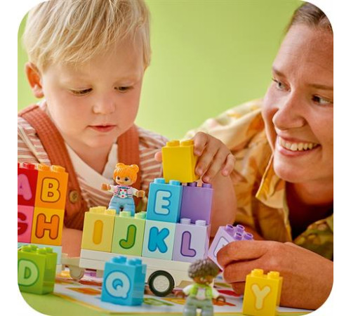 Конструктор LEGO DUPLO Town Вантажівка з абеткою 36 ел. (10421) Конструктор LEGO DUPLO Town Вантажівка з абеткою 36 ел. (10421)