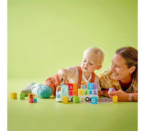 Конструктор LEGO DUPLO Town Вантажівка з абеткою 36 ел. (10421) Конструктор LEGO DUPLO Town Вантажівка з абеткою 36 ел. (10421)