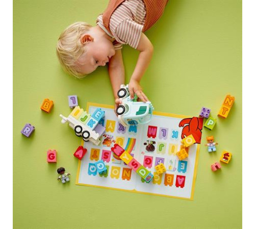 Конструктор LEGO DUPLO Town Вантажівка з абеткою 36 ел. (10421) Конструктор LEGO DUPLO Town Вантажівка з абеткою 36 ел. (10421)