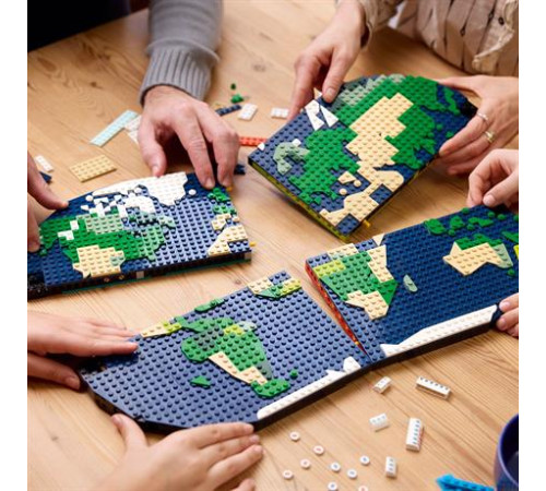 Конструктор LEGO Family Миті з подорожей 1231 ел. (41838) Конструктор LEGO Family Миті з подорожей 1231 ел. (41838)
