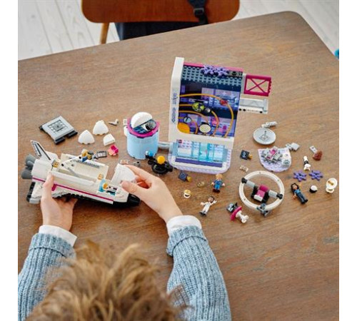 Конструктор LEGO Friends Космічна академія Олівії 757 ел. (41713) Конструктор LEGO Friends Космічна академія Олівії 757 ел. (41713)