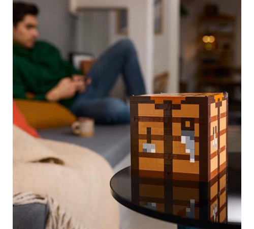 Конструктор LEGO Minecraft Верстак 1195 ел. (21265)