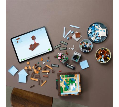 Конструктор LEGO Minecraft Верстак 1195 ел. (21265)