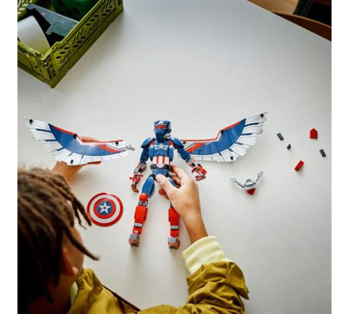 Конструктор LEGO Marvel Фігурка Нового Капітана Америка для складання 359 деталей (76296) Конструктор LEGO Marvel Фігурка Нового Капітана Америка для складання 359 деталей (76296)