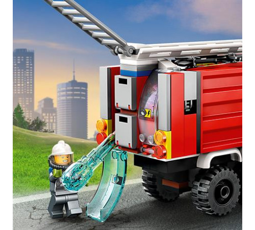 Конструктор LEGO City Fire Department Пожежна машина 502 ел. (60374) Конструктор LEGO City Fire Department Пожежна машина 502 ел. (60374)