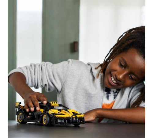 Конструктор LEGO Techniс Bugatti Bolide 905 ел. (42151) Конструктор LEGO Techniс Bugatti Bolide 905 ел. (42151)