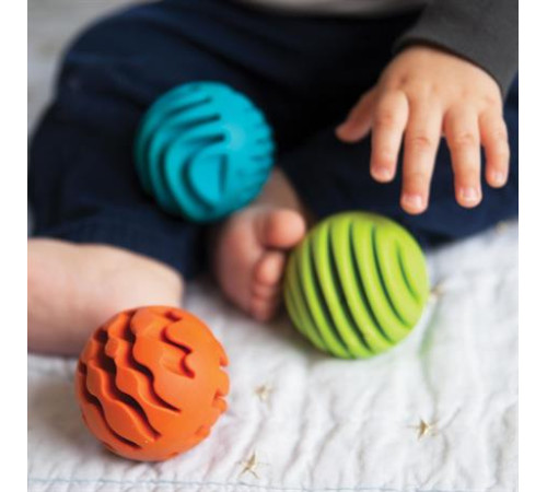 Прорізувач-брязкальце Fat Brain Toys Sensory Rollers Сенсорні кулі 3 шт. (F161ML) Прорізувач-брязкальце Fat Brain Toys Sensory Rollers Сенсорні кулі 3 шт. (F161ML)