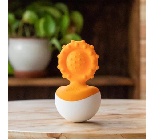 Прорізувач-неваляшка Fat Brain Toys dimpl wobl помаранчевий (F2172ML) Прорізувач-неваляшка Fat Brain Toys dimpl wobl помаранчевий (F2172ML)