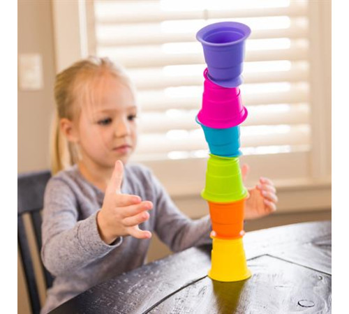 Тактильна Іграшка Fat Brain Toys Suction Kupz М'які чашки 6 шт. (F183ML) Тактильна Іграшка Fat Brain Toys Suction Kupz М'які чашки 6 шт. (F183ML)