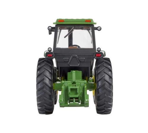 Модель Britains Трактор John Deere 4450, 1:32 (43364) Модель Britains Трактор John Deere 4450, 1:32 (43364)