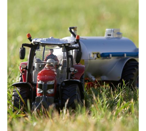 Модель Britains Трактор Massey Ferguson 6718 S 1:32 (43235) Модель Britains Трактор Massey Ferguson 6718 S 1:32 (43235)