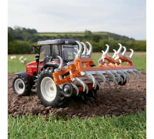 Модель Britains Трактор Massey Ferguson 6290 з культиватором 1:32 (43335) Модель Britains Трактор Massey Ferguson 6290 з культиватором 1:32 (43335)