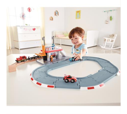 Автотрек Hape Гоночна траса та станція (E3734) Автотрек Hape Гоночна траса та станція (E3734)